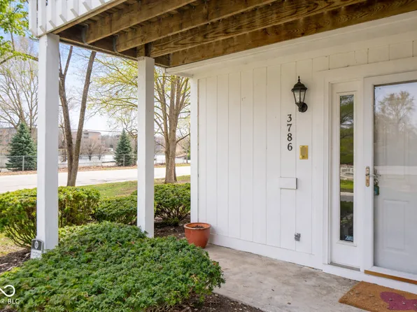 6873 Shore Island Dr, Indianapolis, IN 46220