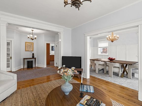 5th image of 47 Alton Pl #3