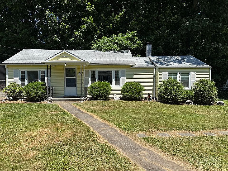 1st image of 72 Nichols Ave