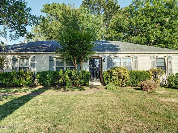4th image of 8446 Chesterfield Dr