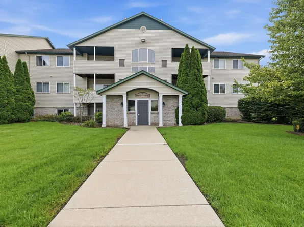 8675 S Jasonville Ct SE, Caledonia, MI 49316