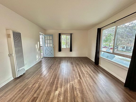 2nd image of 318 W Carrillo St APT E
