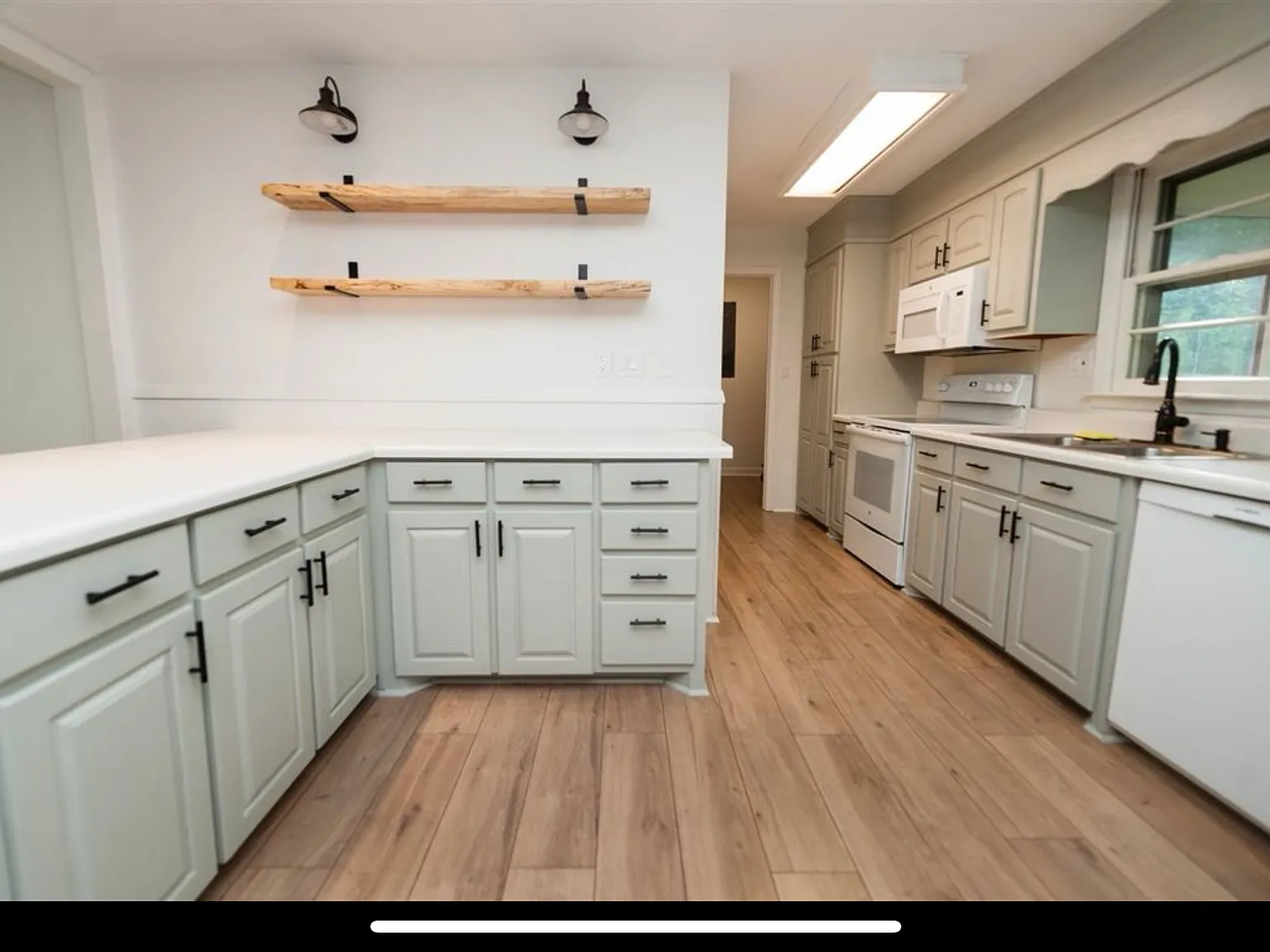 4 bed, 1550 sqft, $2,300 — Photo 3
