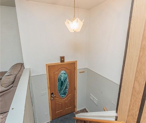 2nd image of 388 Washington Cir