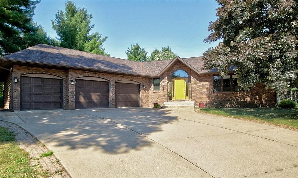 1st image of 884 Windsor Forest Drive