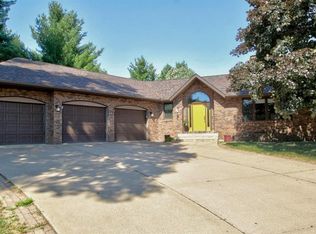 884 Windsor Forest Drive, Altoona, WI 54720