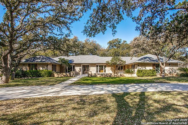 1st image of 207 Village Cir