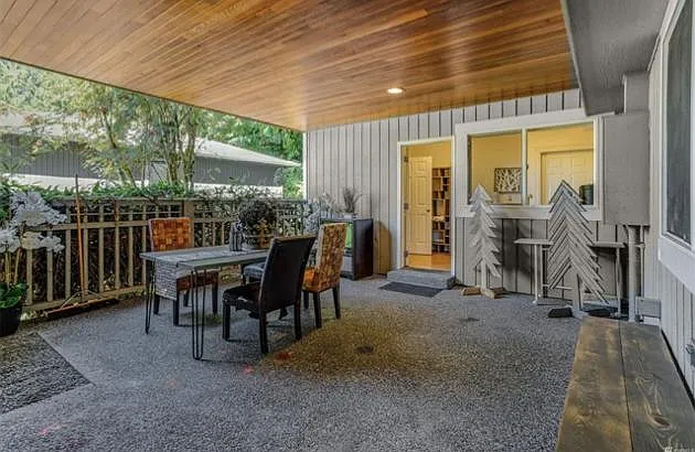 13130 Holmes Point Dr NE — Photo 19