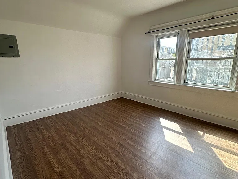 62 Livingston Ave #2 — Photo 7