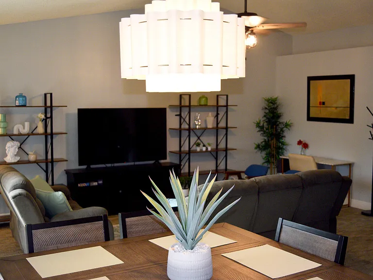 Quail Hollow Ave — Photo 10