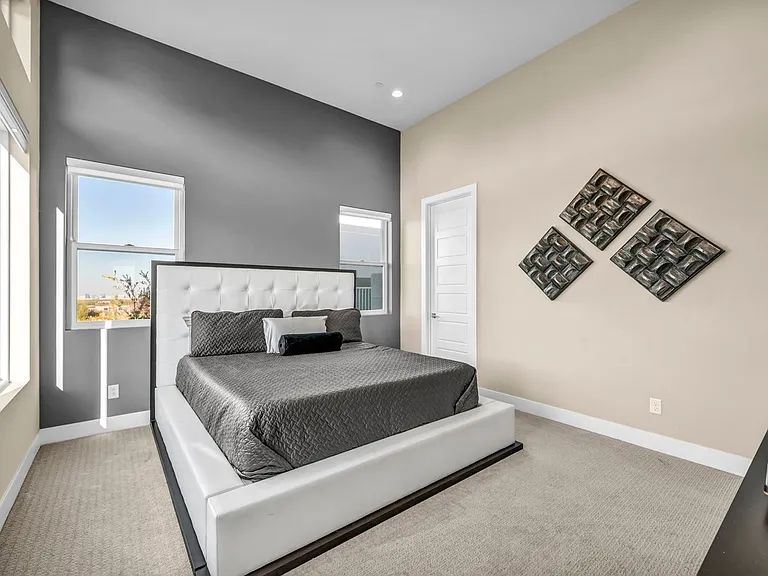 10935 Rossa Peak Ave — Photo 11