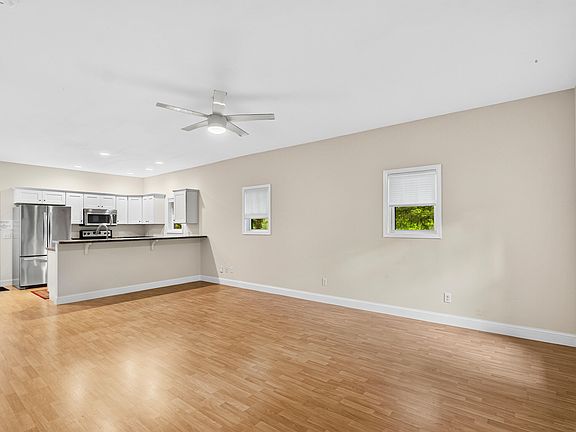 4th image of 104 Hiawassee Ave
