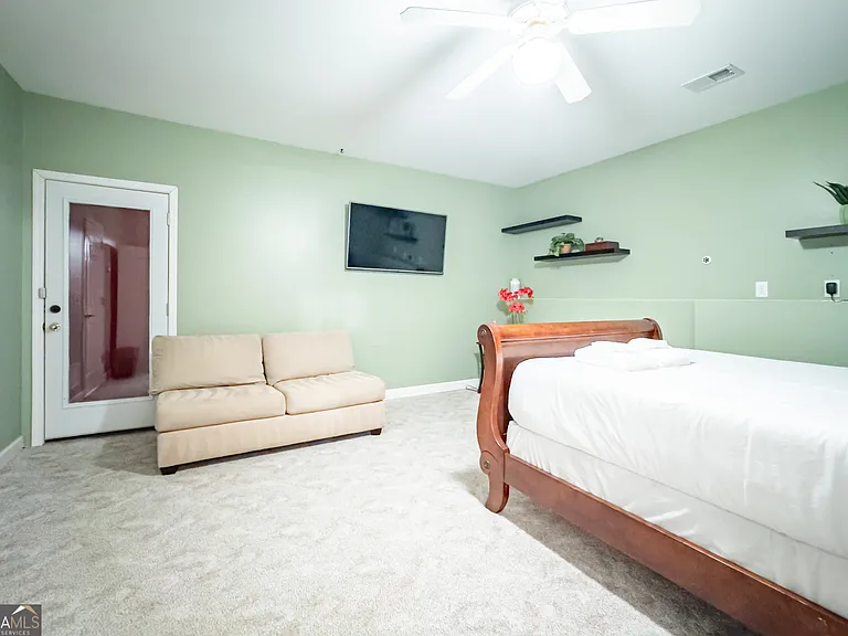 530 Waterford Dr — Photo 27