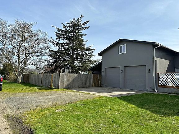 3rd image of 7010 Captain Robert Gray Dr