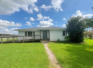 201 N Oak St, Lockport, LA 70374
