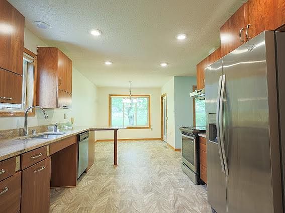 3rd image of 2633 Cristine Ct