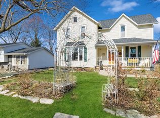 113 W Maple Ave, Wauconda, IL 60084