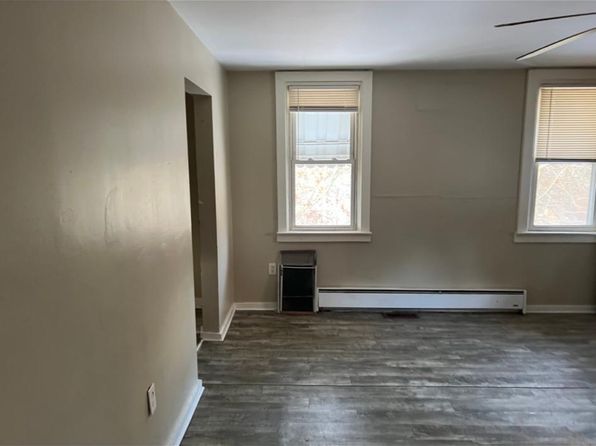 538 Mountain Ave FLOOR 2