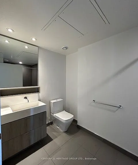 5 Soudan Ave #3009 — Photo 15