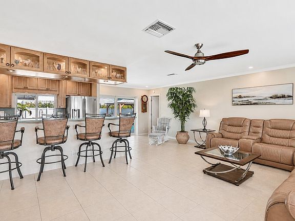 5th image of 3001 NE 45th Street