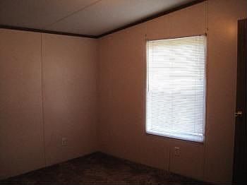 1st image of 944 Burntleaf Ln