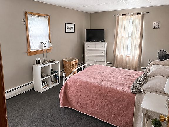 2nd image of 137 Emmons St #2