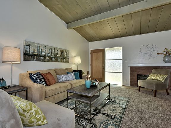 3rd image of 15277 Charlotte Ave