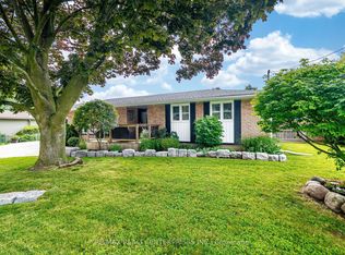 19 Baker Rd S, Grimsby, ON L3M 2W4