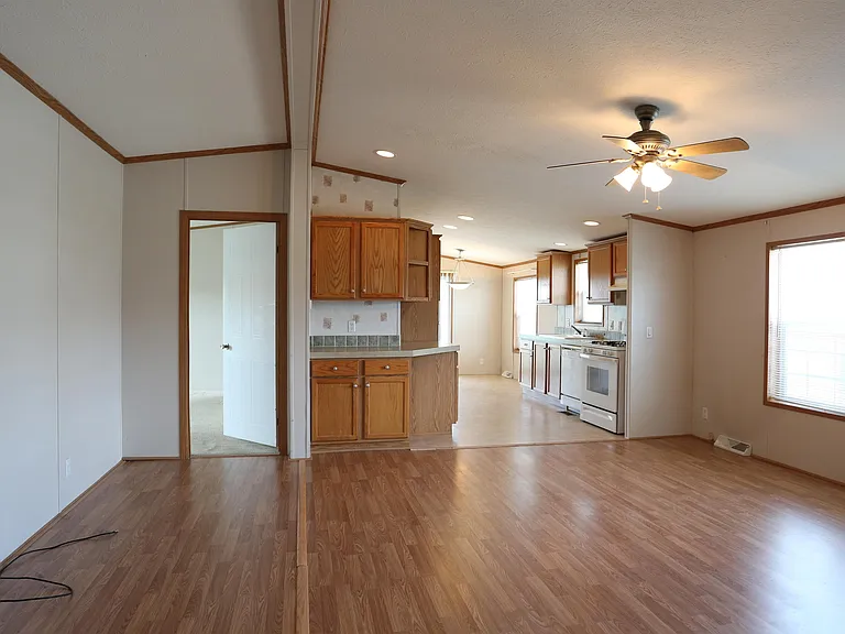 2066 Victory Rd — Photo 22