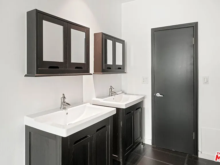 825 S Le Doux Rd #303 — Photo 9