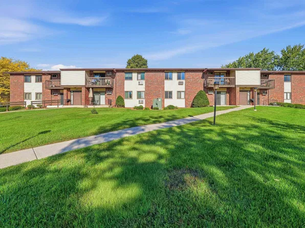 800 S Park Ave APT 2F, Fond Du Lac, WI 54935
