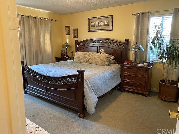 5th image of 9541 Harriet Ln
