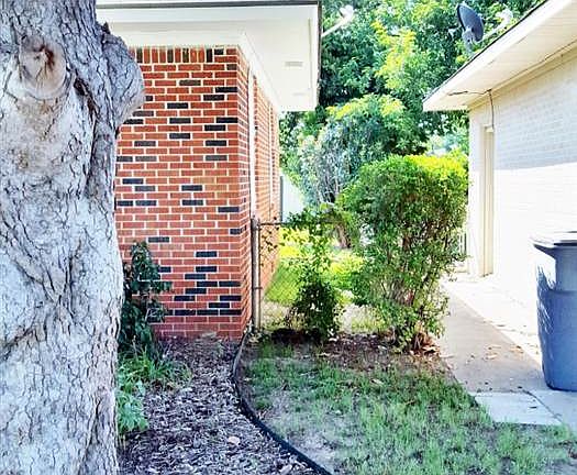 3rd image of 505 NW 29th St