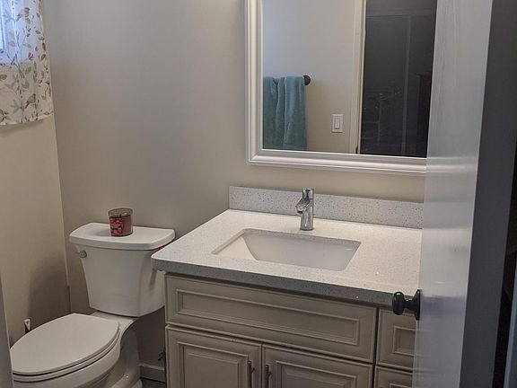 3rd image of 1295 Manchester Dr #3