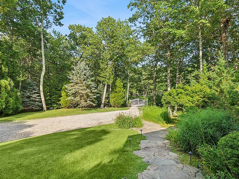 39 Fresh Pond Rd — Photo 20
