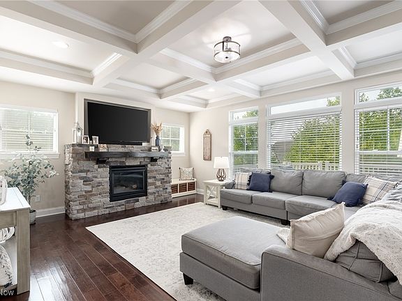 4th image of 5505 Hedgebrook Dr