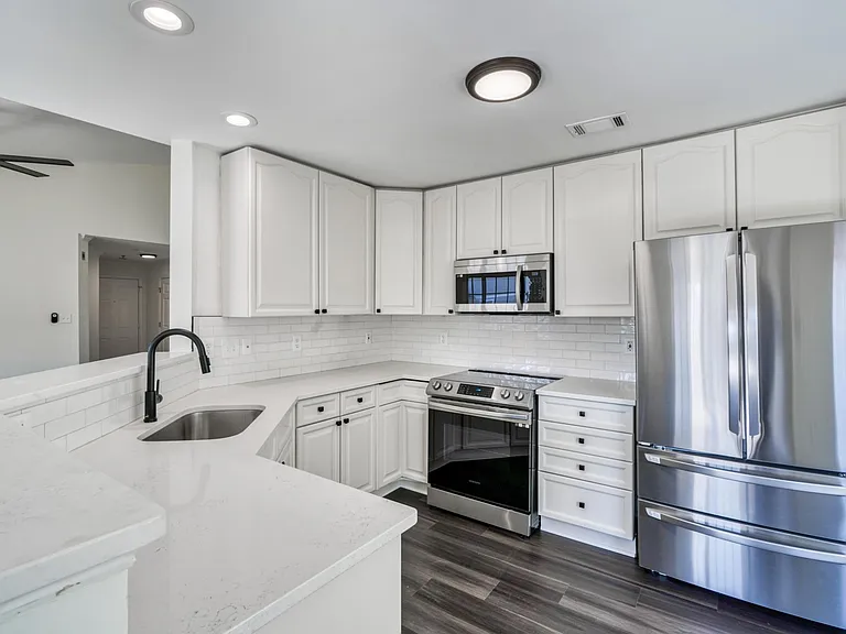 2501 Coleridge Dr #3D — Photo 25