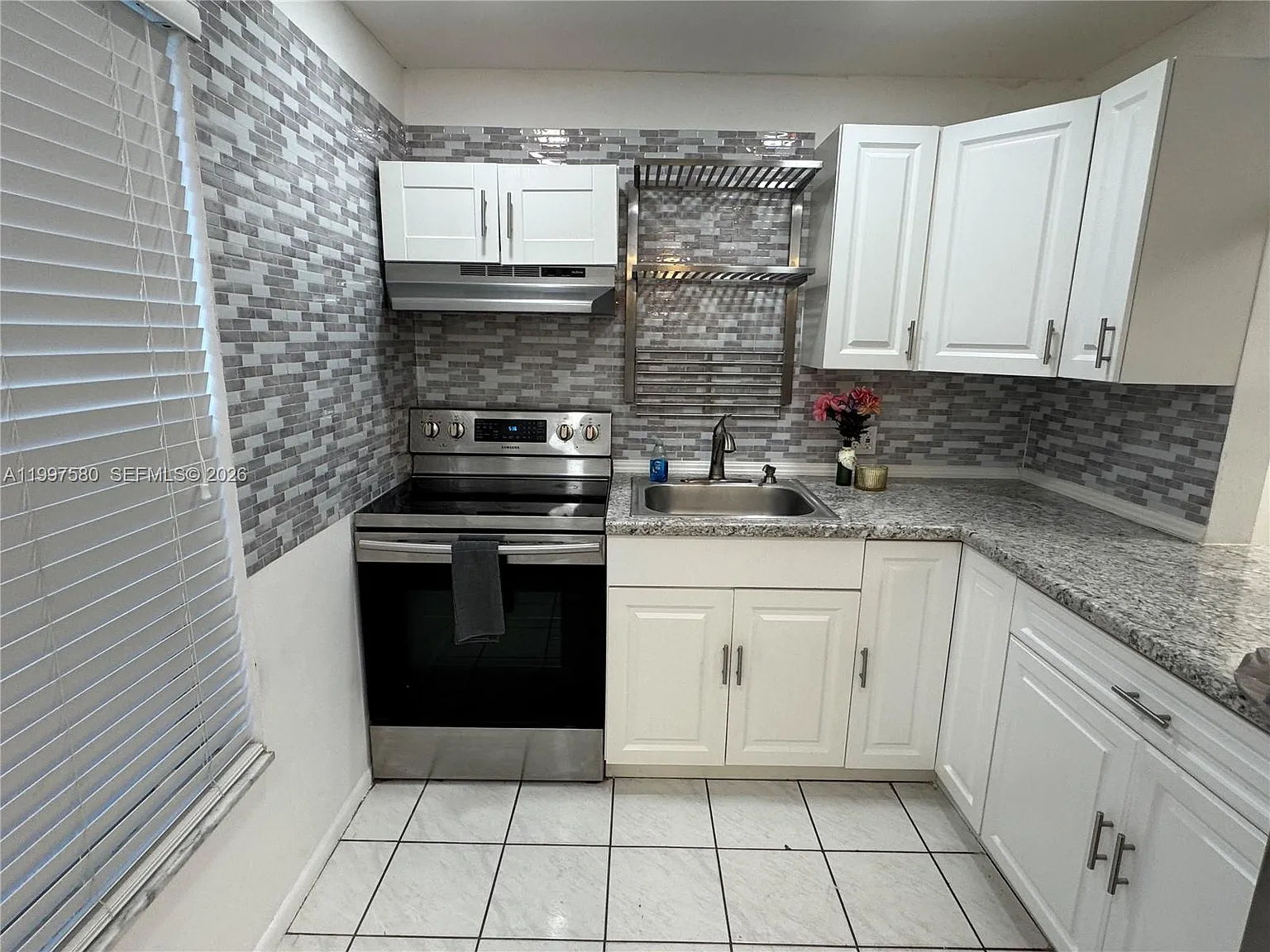 Bermuda Club Four Condo — Photo 1
