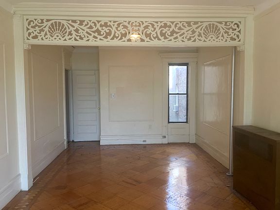5th image of 1512 Bedford Ave #4R
