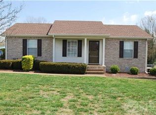 103 Ridgewood Dr, Portland, TN 37148