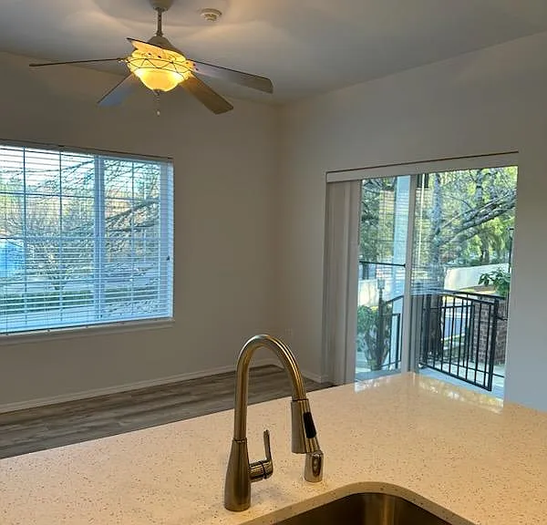 10909 Avondale Rd NE #B105 — Photo 5