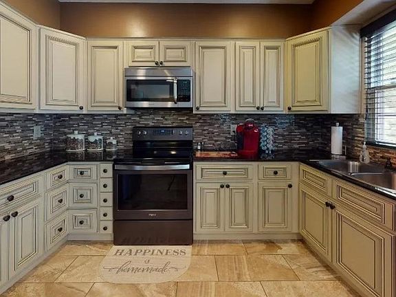 2nd image of 5517 Villas Creek Dr