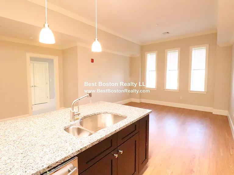 286 Main St #206 — Photo 10