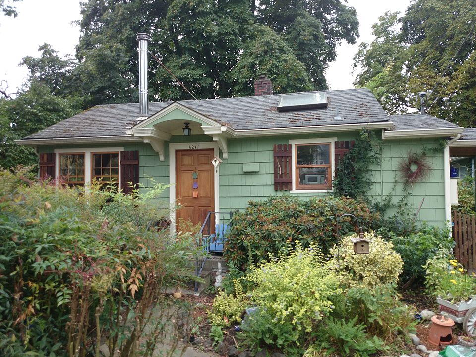 2nd image of 6211 28th Ave NE