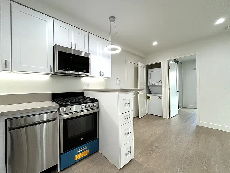1734 Barry Ave #2 — Photo 1