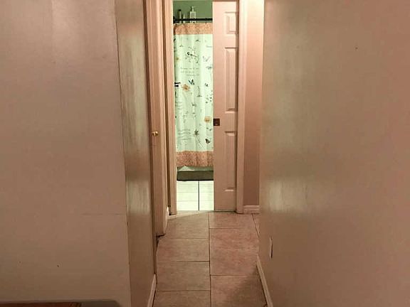 5th image of 903 W 3rd St