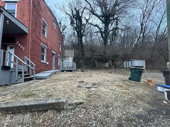 4th image of 2457 Everglade Pl