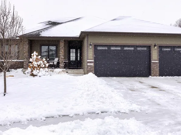 15034 Walnut Meadows Dr, Urbandale, IA 50323