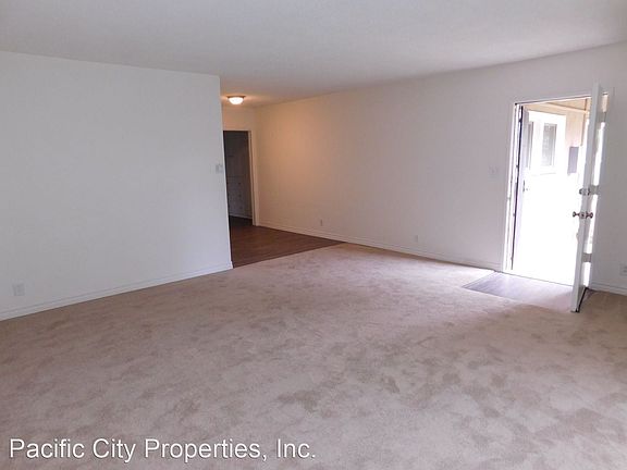 4th image of 313 N East St APT C