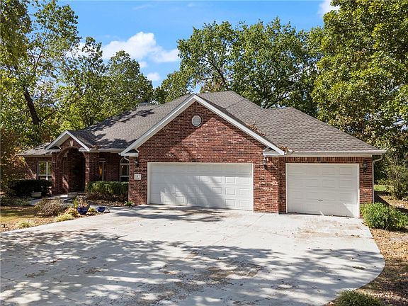 2nd image of 4 Kirk Cir